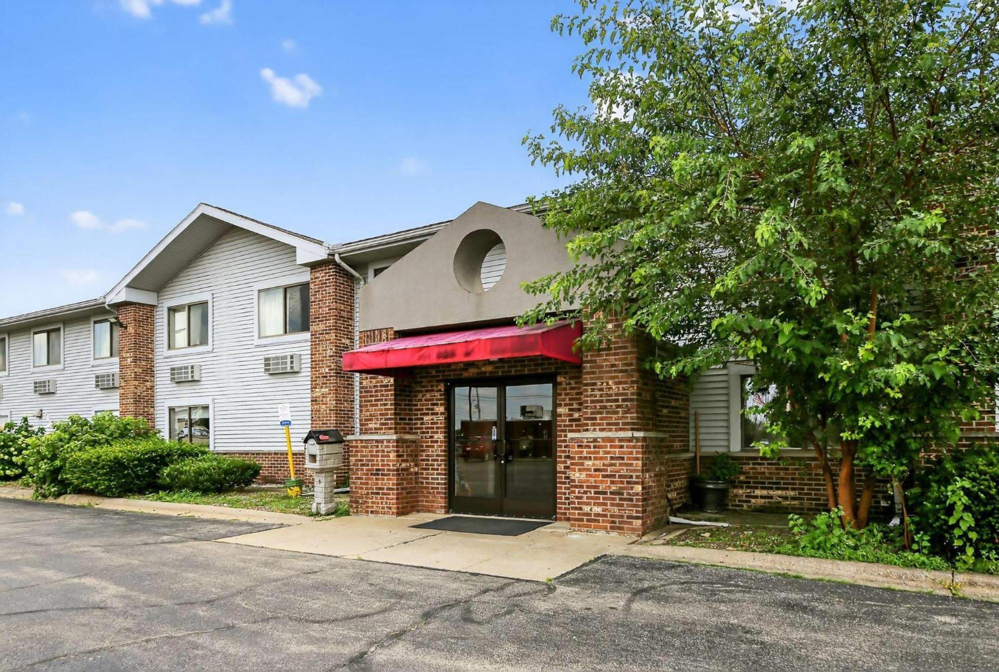 4 Smart Econo Lodge Hotels in Illinois Worth Booking