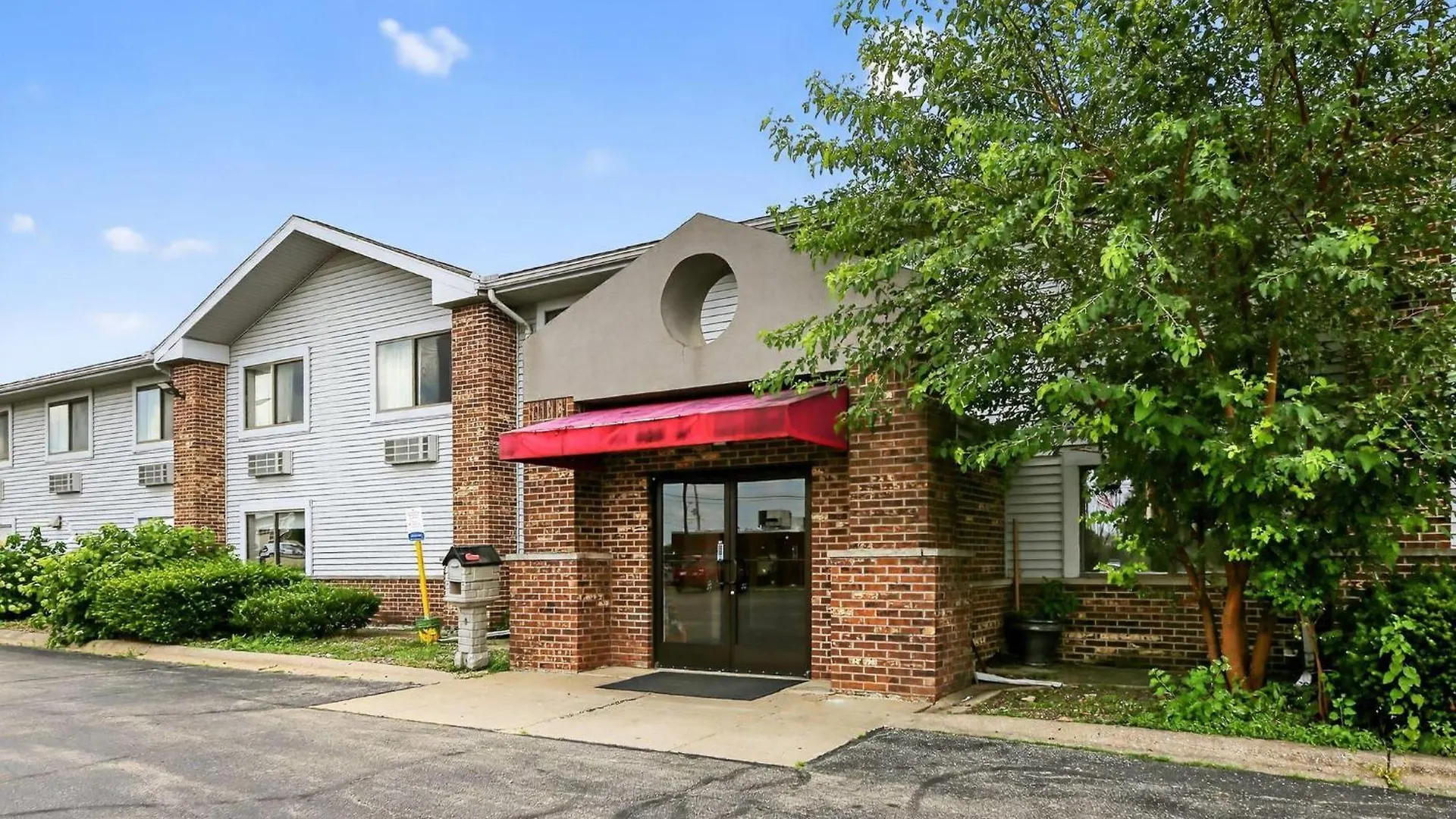 4 Smart Econo Lodge Hotels in Illinois Worth Booking