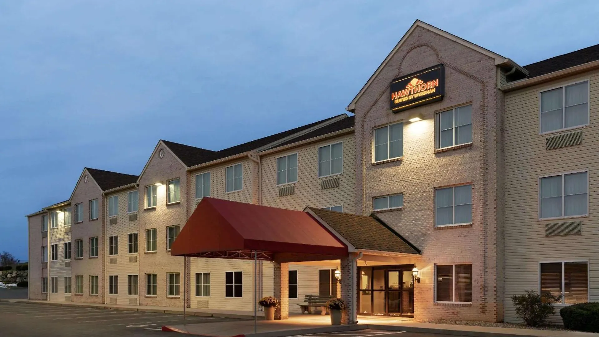 Where to Stay Near Amish Farm and House: 6 Budget Hotels